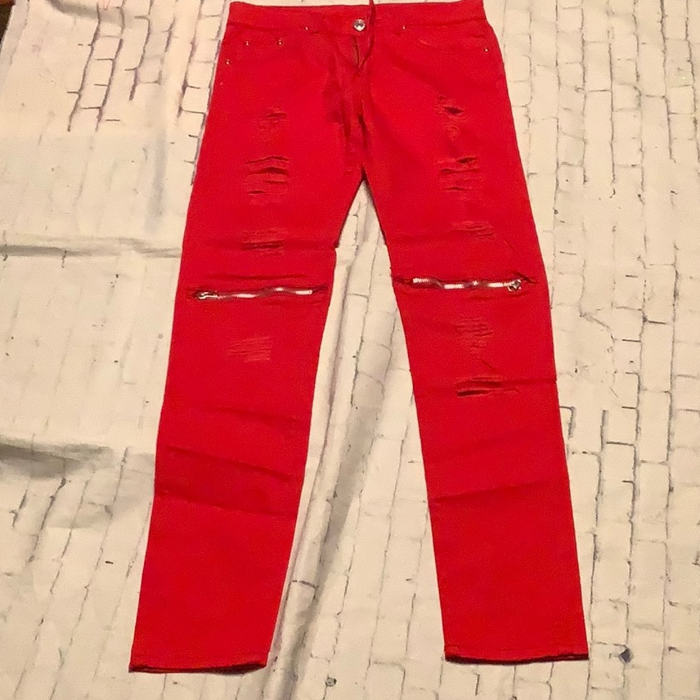 Mens red jeans 30x31 distressed Excellent condition zippers on knees